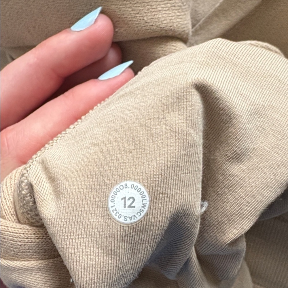 NEW Lululemon Scuba High-Rise Jogger *Fleece 28"
Trench Tan size 12 - Picture 2 of 7